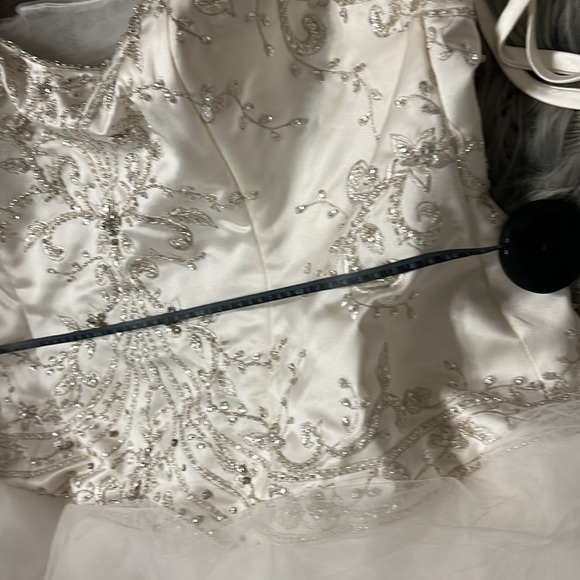Princess Wedding Dress with Corset backing - Picture 12 of 17